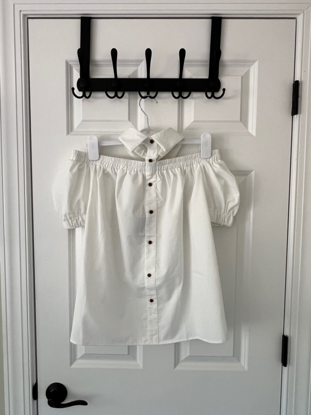 Off-Shoulder White Button-Front Blouse with Collar & Puffy Sleeve - Med (8-10) - Picture 5 of 8